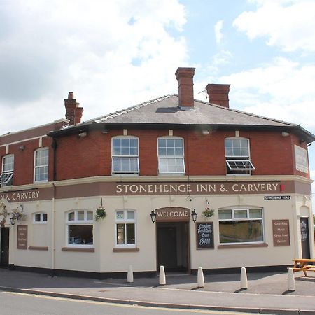 Stonehenge Inn & Shepherd'S Huts Bulford Bagian luar foto